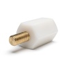 Distanziatore isolante esagonale filettato maschio/femmina in PA6.6 con inserto in ottone M5 - 12,7 mm chiave